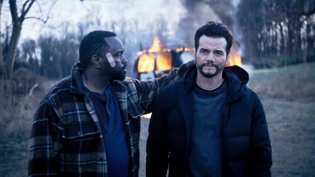 3 reasons to watch Dope Thief on Apple TV+